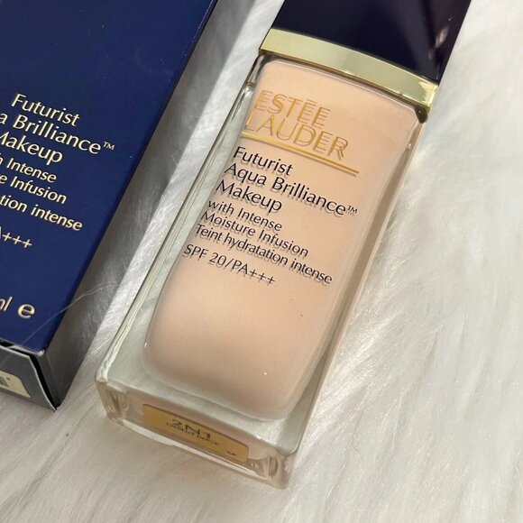 New Estee Lauder Futurist Aqua Brilliance Makeup SPF20 2N1  New Estee Lauder Futurist Aqua Brilliance Makeup SPF20 2N1 Desert Beige 1oz~Rare